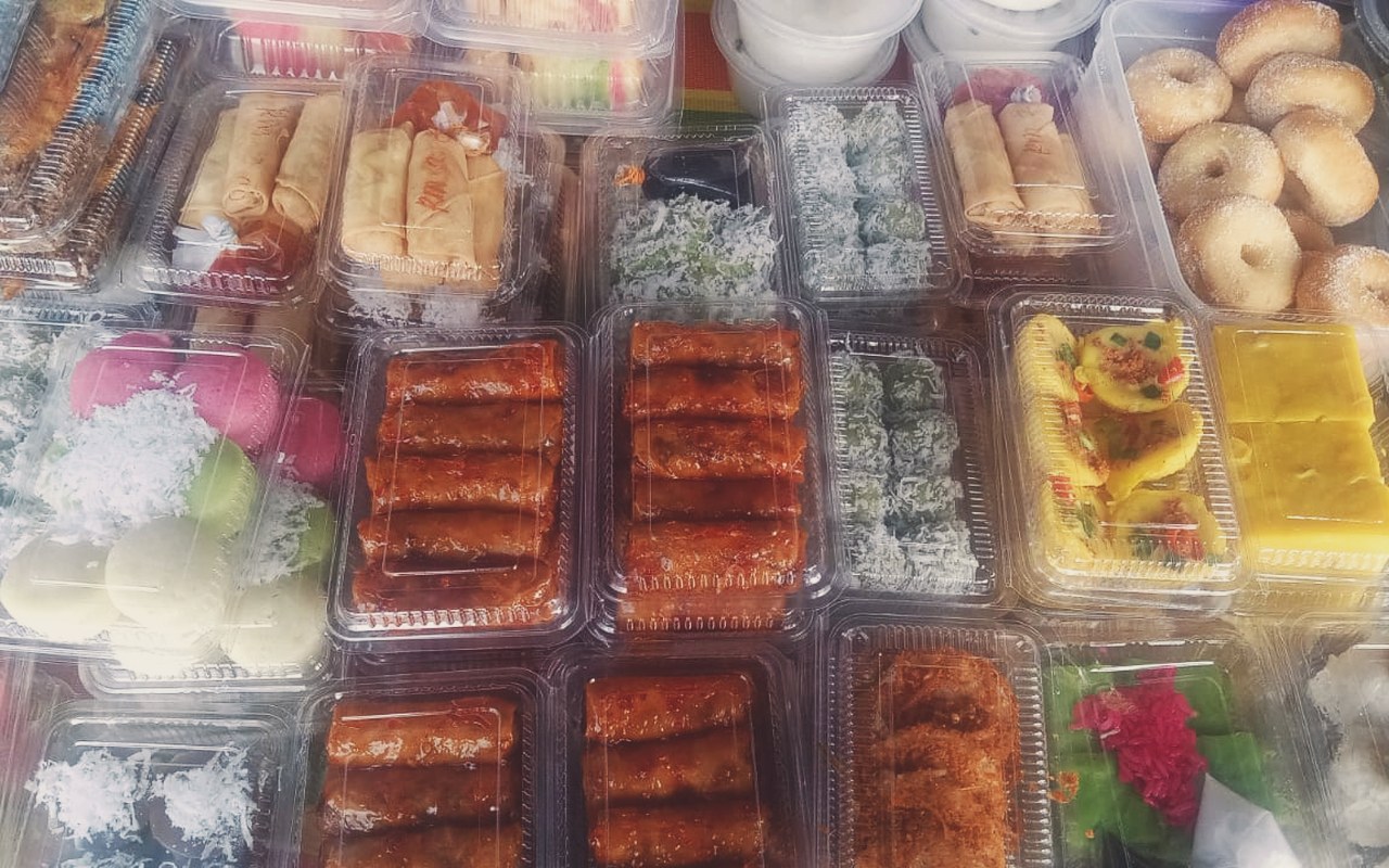 Roti canai dan gulai pucuk paku Kedai Makan Bt 46