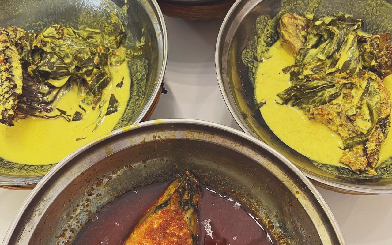 Kawah gulai masak lemak daging salai pucuk ubi Warung Salai PD