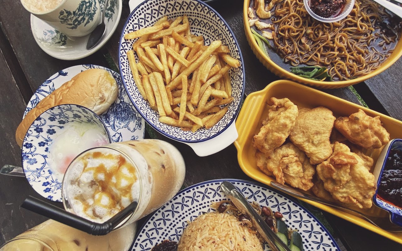 Set hidangan sarapan pagi santai Aureum Kopitiam Rembau