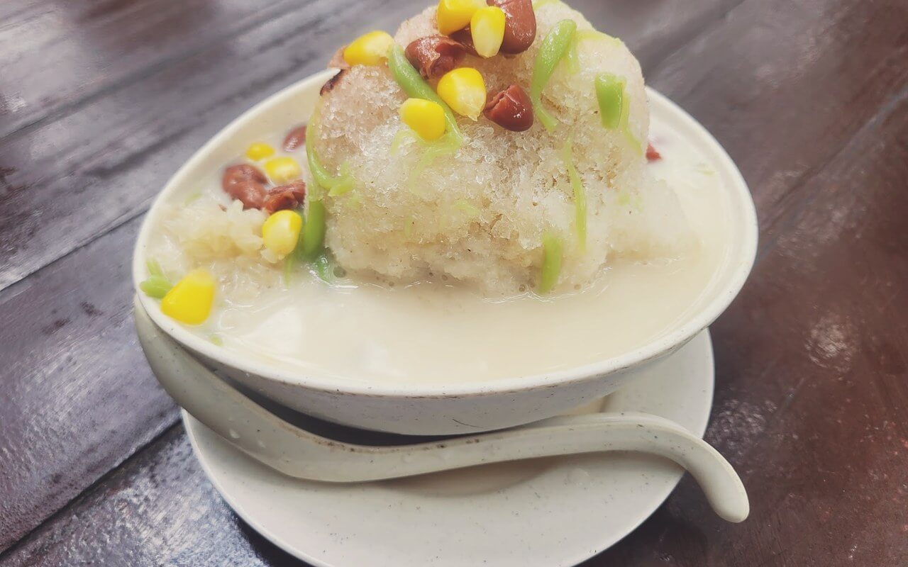 Mangkuk cendol jagung kacang merah santan berkrim Cendol Songkok Tinggi Seremban