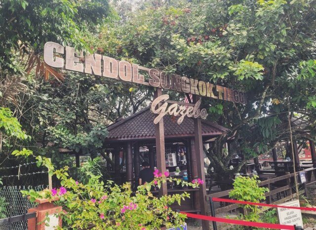 Papan tanda kayu Gazebo Cendol Songkok Tinggi Kampung Jiboi Ampangan Seremban
