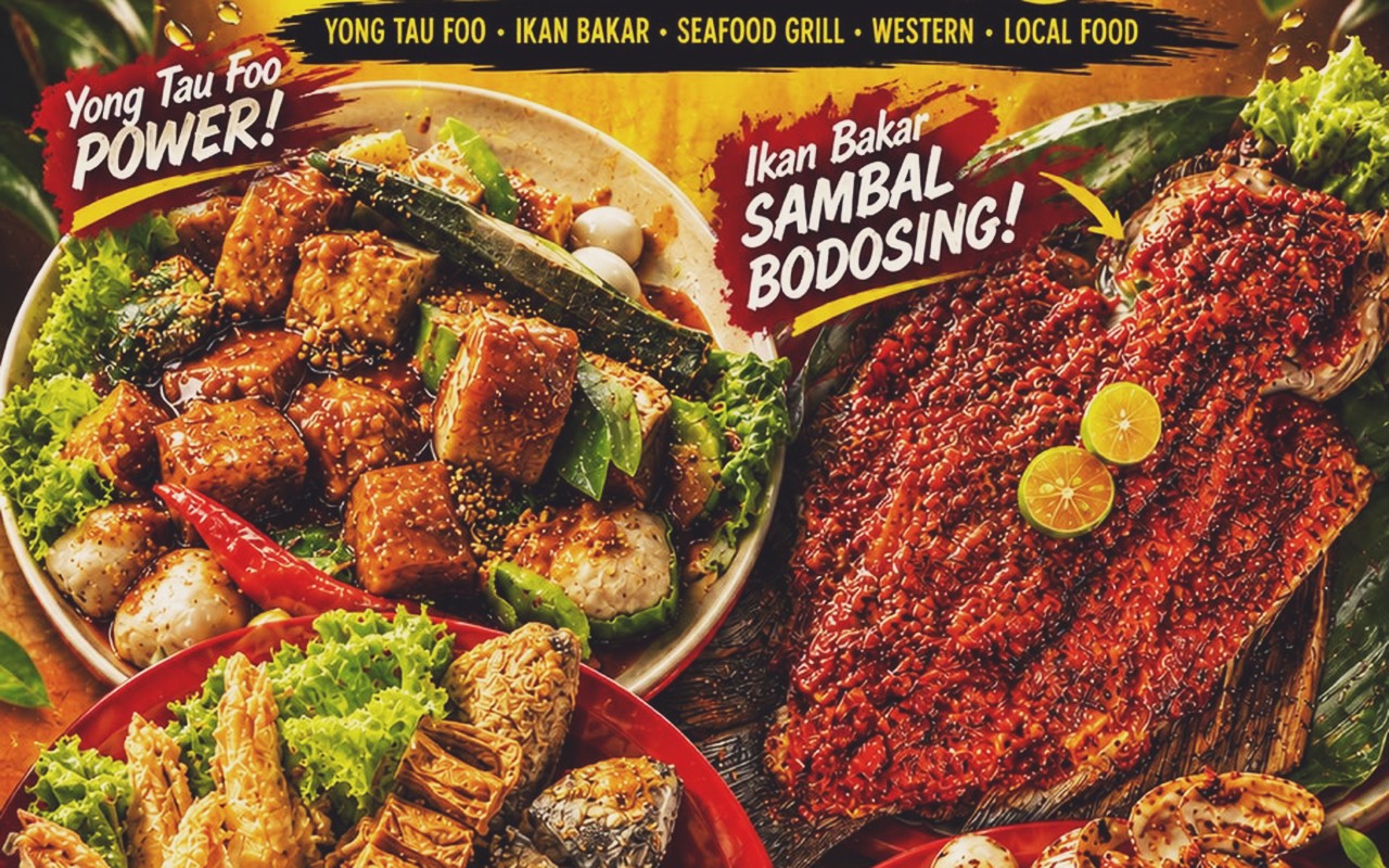 Restoran Mama Nor Tampin (Chinese Muslim & Seafood) - Pesta makanan laut istimewa menampilkan ikan bakar bersalut sambal bodosing merah menyala, sotong grill dan yong tau foo.